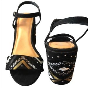 MARI A.•SLOAN style• black chunky heel sandal w strap & heel accents•size 7M